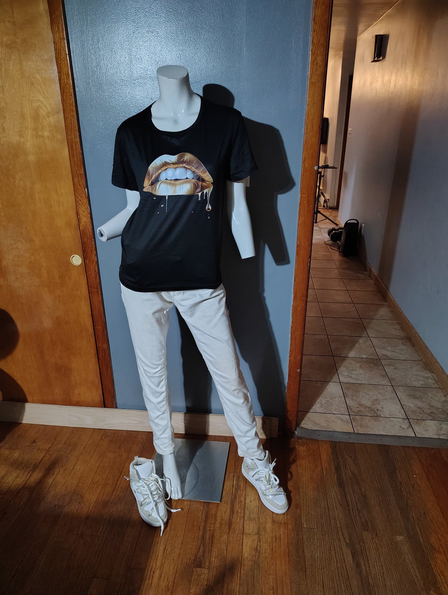Lips Print Crew Neck T-Shirt, Casual Short Sleeve T-Shirt For Spring & Summer, Women's Clothing