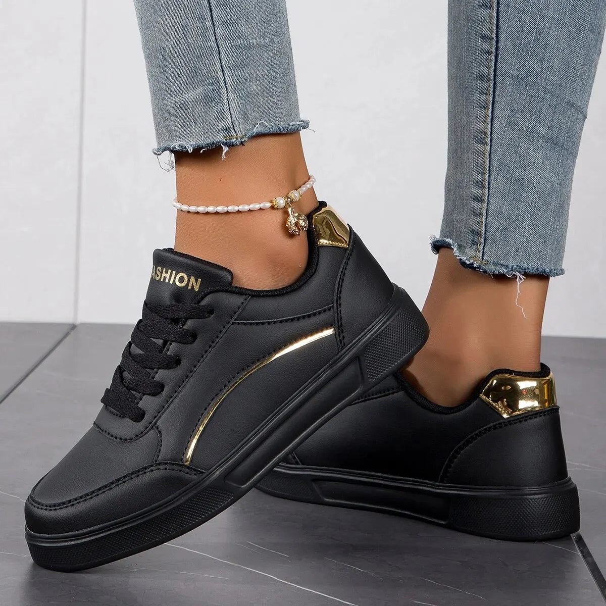 Women Casual Sneakers Leather Platform Sneakers for Women Classics Comfort Skateboarding Shoes Non-Slip